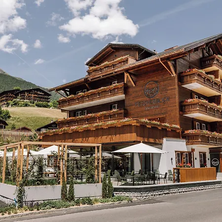 Hotel Fiescherblick *